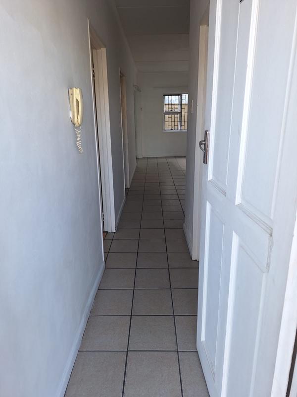 2 Bedroom Property for Sale in Kensington Western Cape